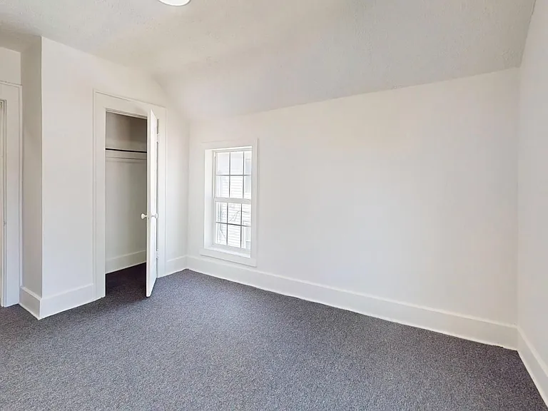 109 W Ely St — Photo 44