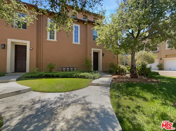 26986 Pebble Beach Dr, Valencia, CA 91381