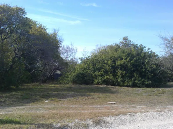 1950 Sandy Way, Corpus Christi, TX 78418