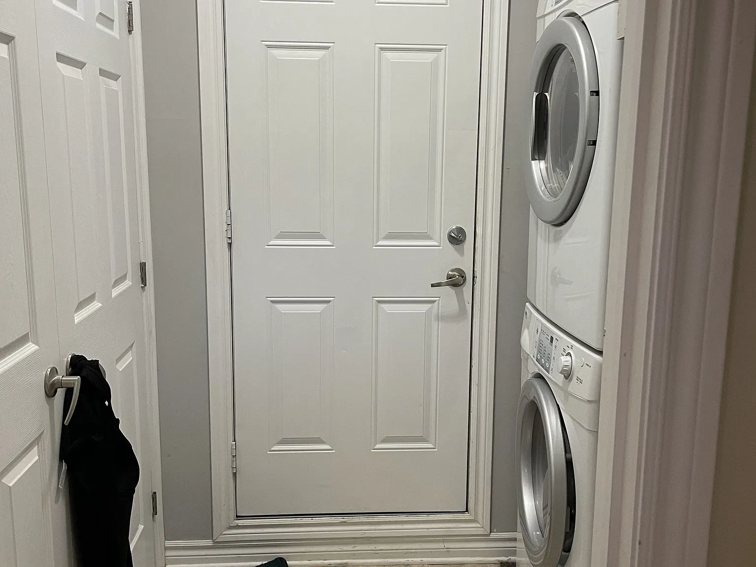 3 bed, $2,399 — Photo 4