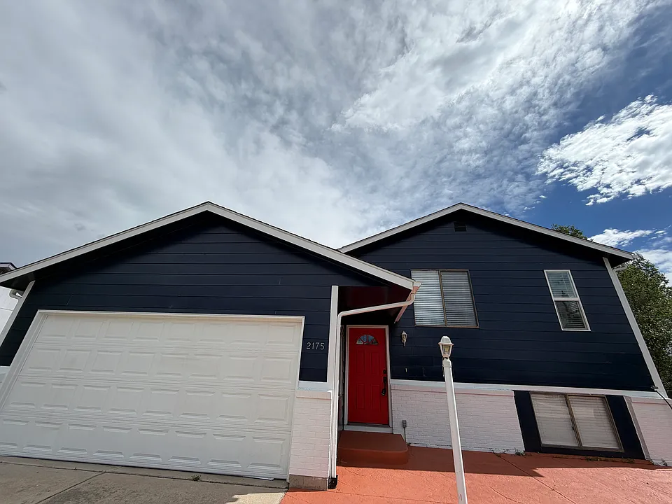 2175 Bainbridge Rd