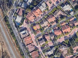 652 Avery Pl, Long Beach, CA 90807