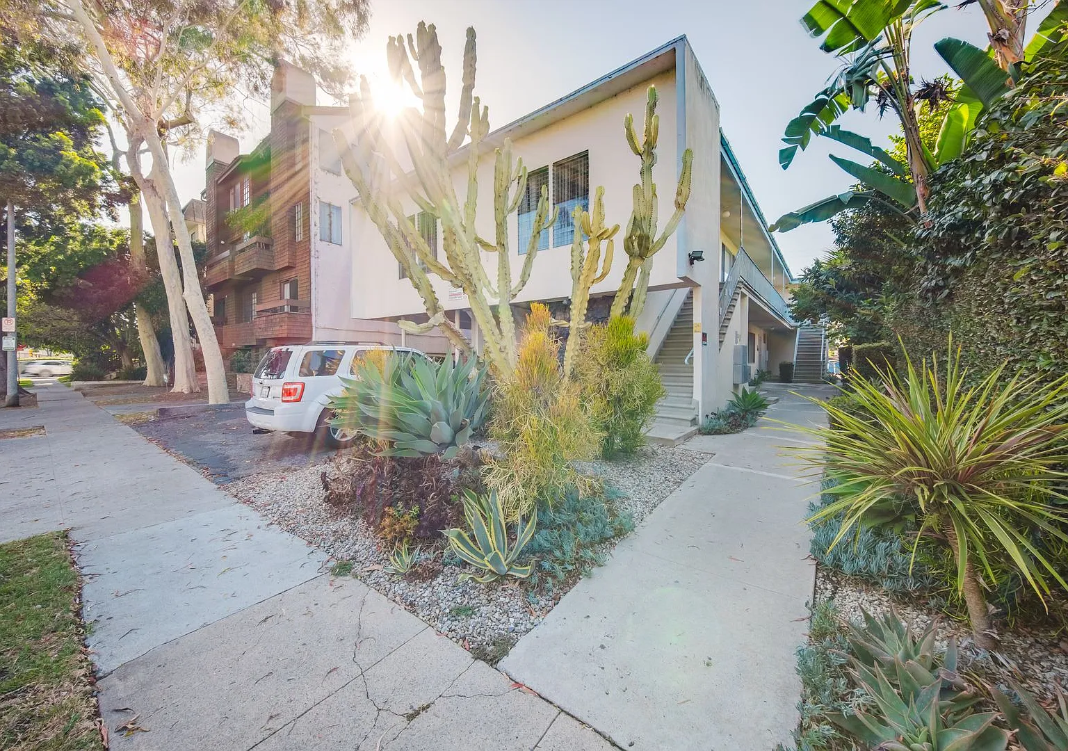 12811 Caswell Ave — Photo 1