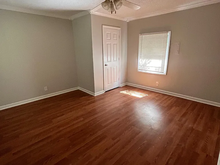 3613 Oakwood Dr — Photo 6