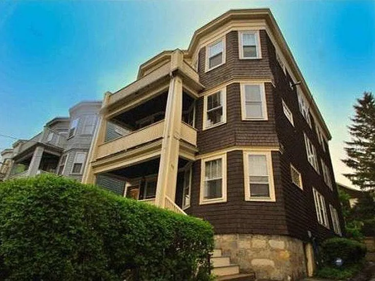 34 Robeson St #1 — Photo 1