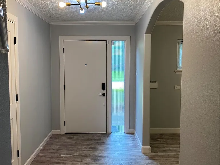 9614 Greenwillow St — Photo 5
