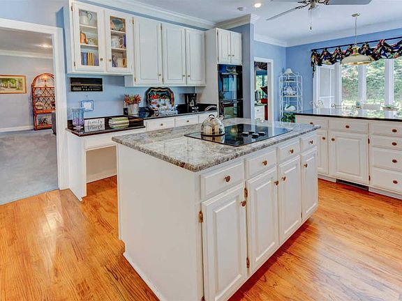 5th image of 118 Country Place Ct