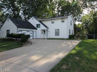217 S Hershey Rd, Bloomington, IL 61704