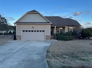 41 Middle Landing Dr, Smithfield, NC 27577