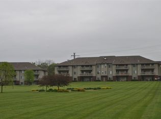250 Cimarron Dr UNIT 115, Hiawatha, IA 52233