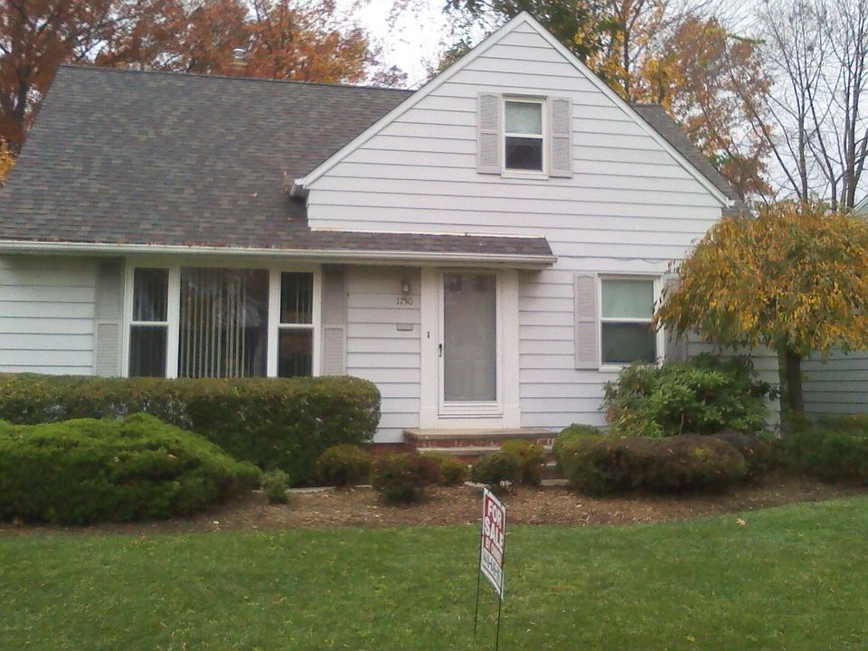 1st image of 1750 Hawthorne Dr