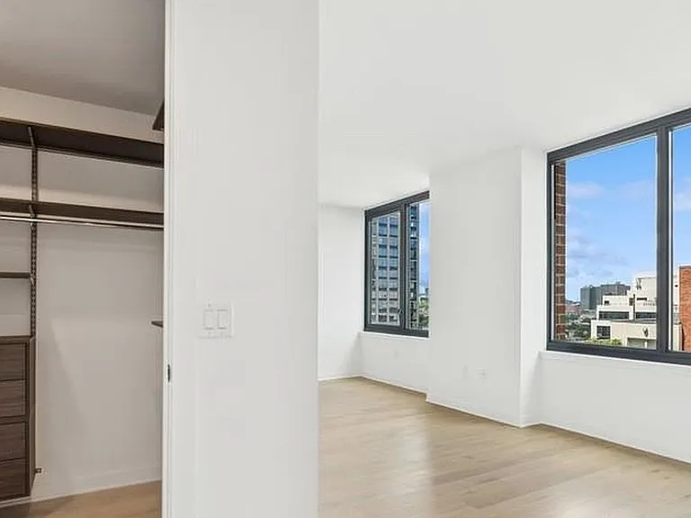 155 Bay St #203 — Photo 8