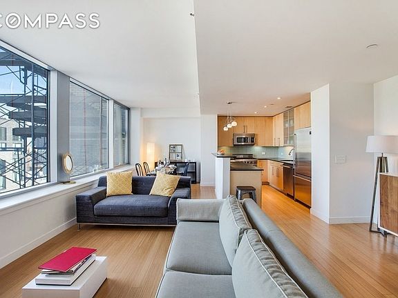 2nd image of 40 W 116th St Penthouse A1106