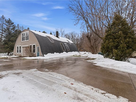 3rd image of 763 Maple Dr