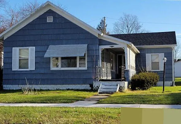 423 Nicholas St photo 1