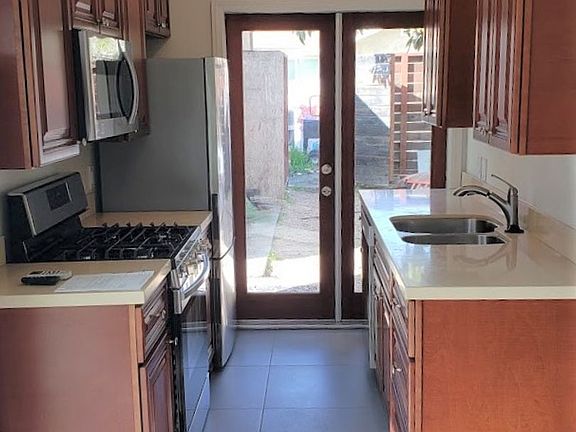 4th image of 4013-4015 36th St #40135