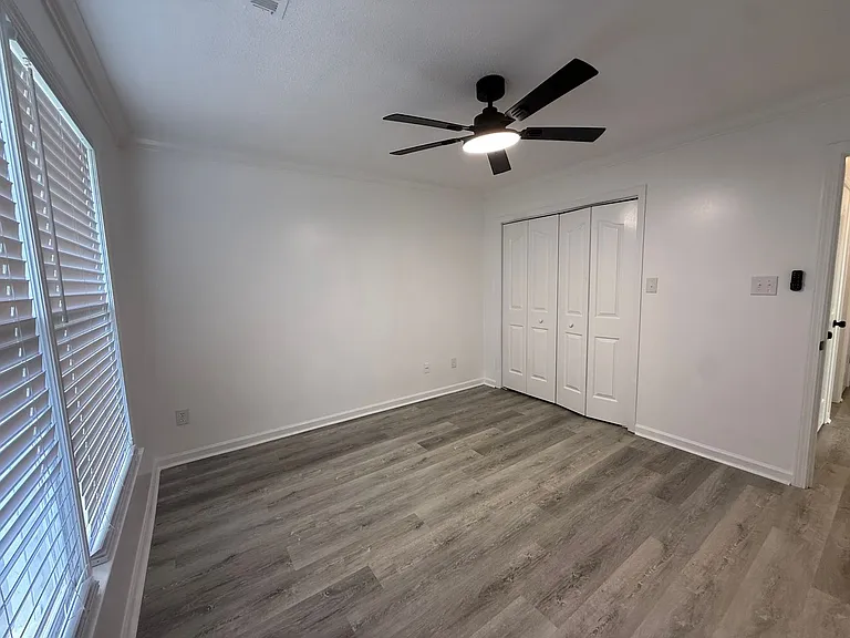425 Autumnwood Dr SW — Photo 14
