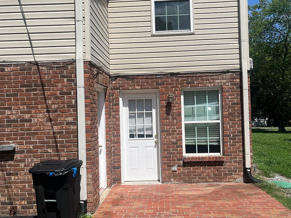 1st image of 227 Stadium Dr #227C