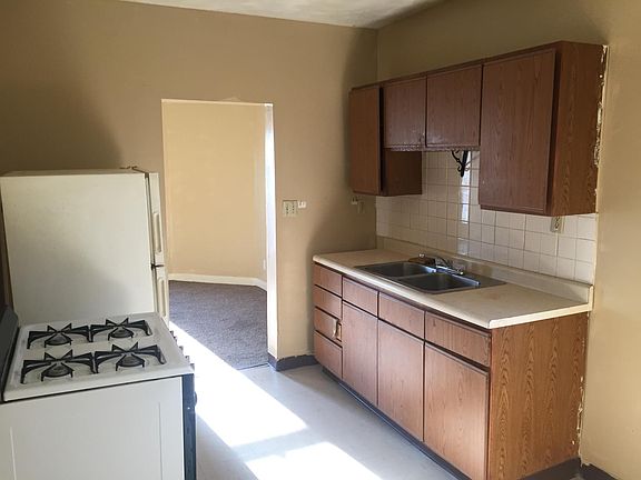 2nd image of 4920 West Ave