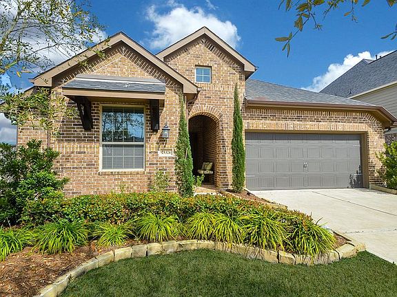 3rd image of 29326 Lovegrass Ct