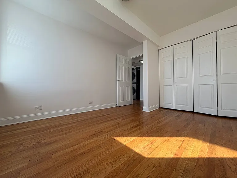 2501 W Touhy Ave #106 — Photo 7