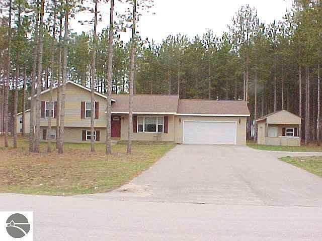 1st image of 2834 N Lakes North Dr