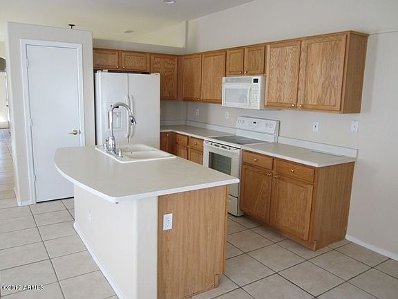 3rd image of 8417 W Sonora St