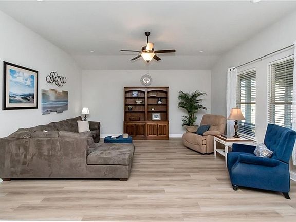 5th image of 21114 Chardonnay Dr