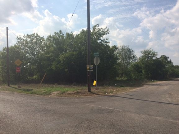3rd image of 401 Short Cut Road