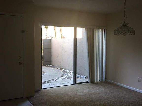 4th image of 305 Dryberry Way