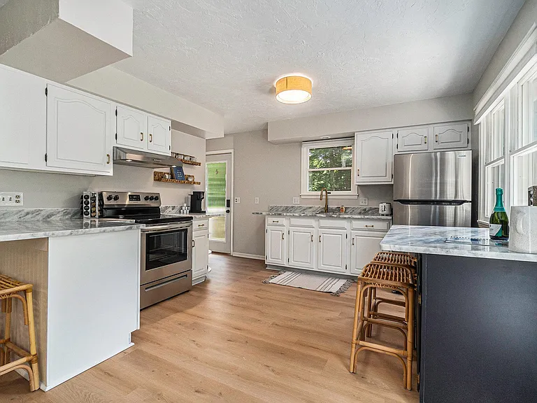 4101 Water View Dr — Photo 6