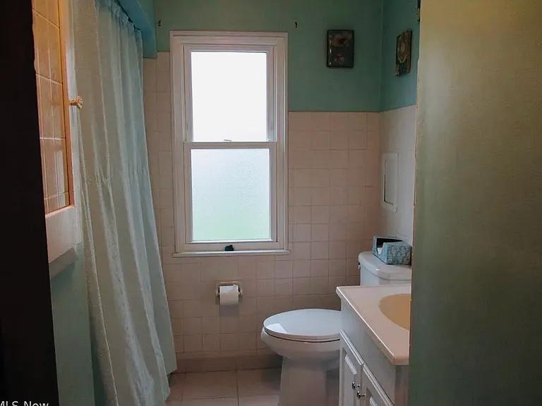 9300 Plymouth Ave — Photo 8