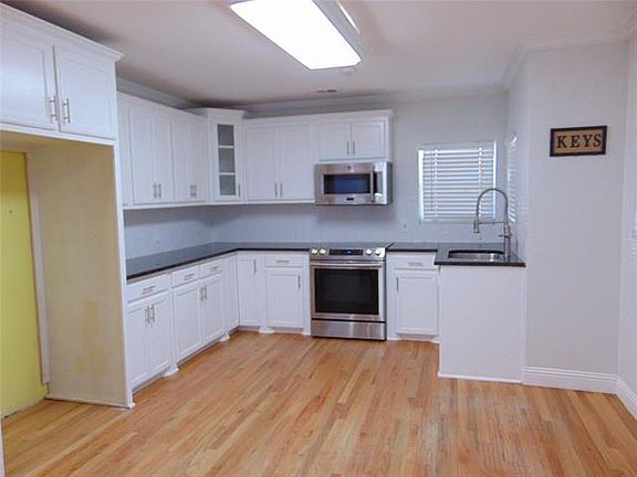 4th image of 1606 Melbourne Ave
