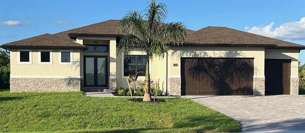 3 bed, 2.0 bath, 2090 sqft, $2,900 — Photo 1