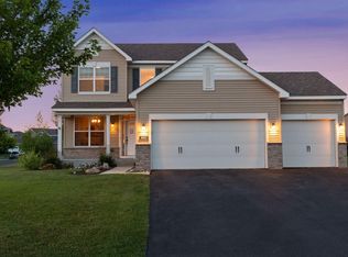 1082 Prairie View Ln, Waconia, MN 55387