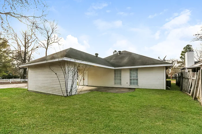 2038 Red Oak Dr — Photo 10