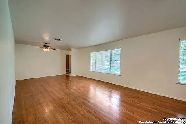 3 bed, 2.0 bath, 1827 sqft, $1,500 — Photo 3
