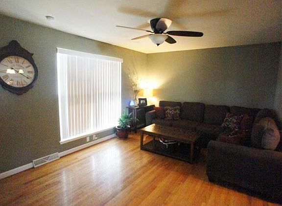 2nd image of 606 Banks Dr