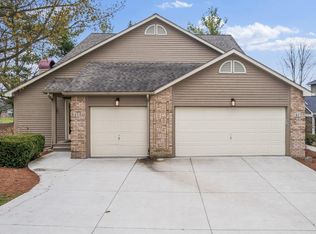 455 Village Oaks Ct #457, Ann Arbor, MI