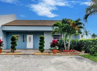 5692 Kimberton Way, Lake Worth, FL 33463