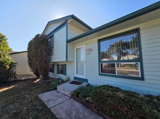8492 W Eastman Pl, Lakewood, CO 80227