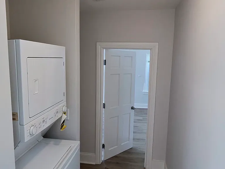 50 Perrin St #3 — Photo 6