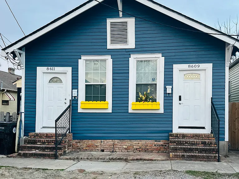 8610 Belfast St — Photo 1