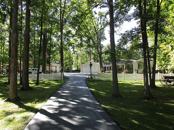 3rd image of 4017 S Memorial Dr