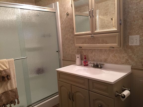4th image of 1524 E Anderson Dr