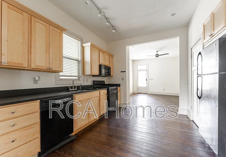918 Prospect St — Photo 5