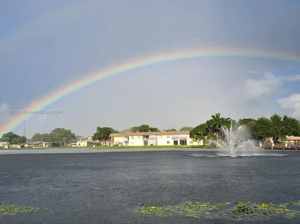 251 Berkley Rd APT 111, Hollywood, FL 33024