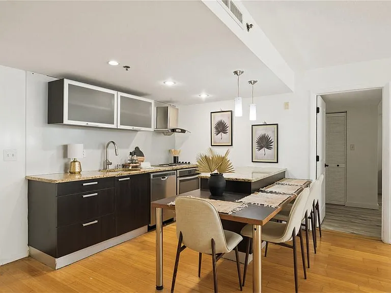 701 S Madison Ave #420 — Photo 11