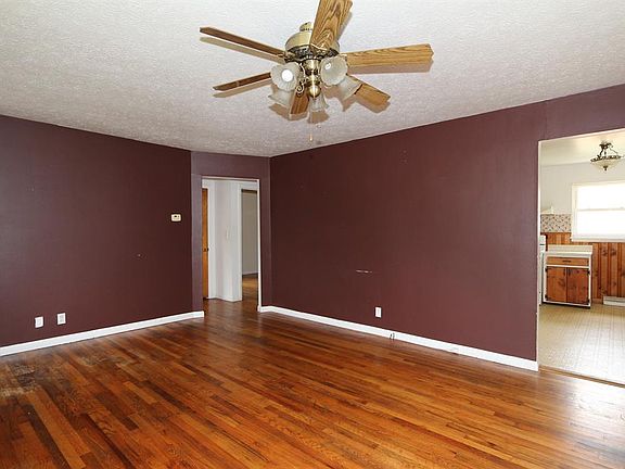 4th image of 1813 Culver Ave