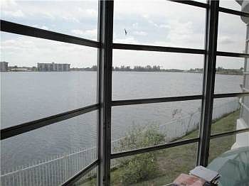 3rd image of 1160 NE 191st St #23